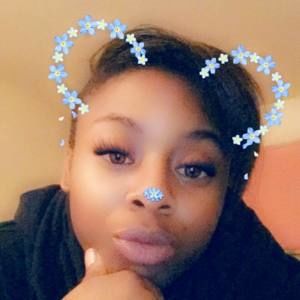 Meet your Posher, Eva